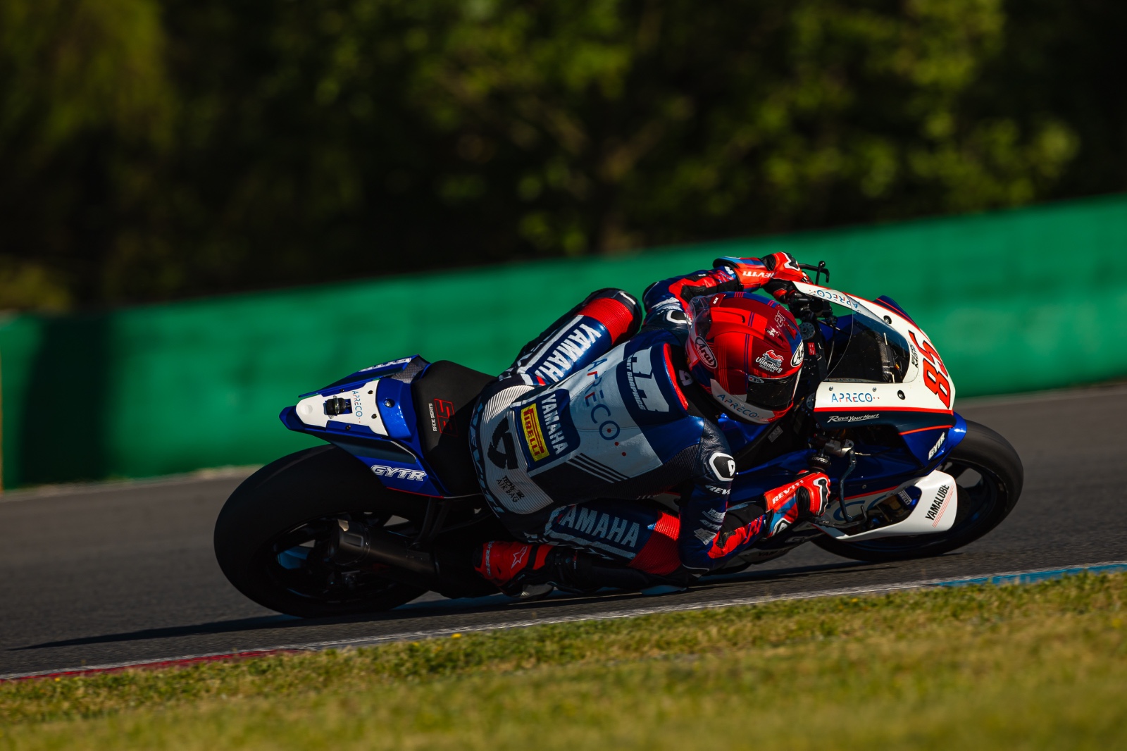 Sterke snelheid op Brno levert Twan Smits top vijf resultaat op